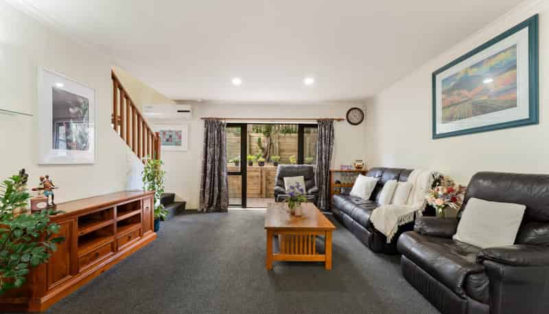 10/2 Arawa Street, New Lynn