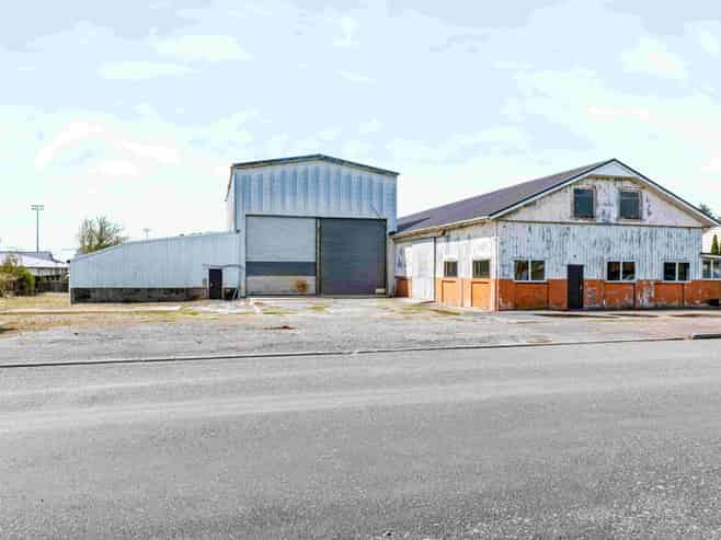 High Stud Engineering Workshop – Vacant Possession