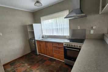 1/143 Lemon Street, Strandon