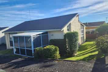 1/143 Lemon Street, Strandon