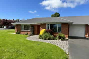 2/89 Church Street, Mosgiel