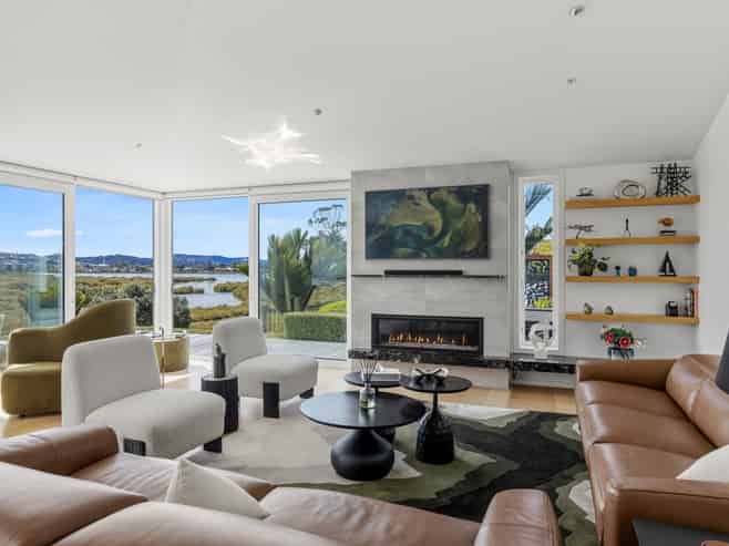 10 Miran Lane, Red Beach