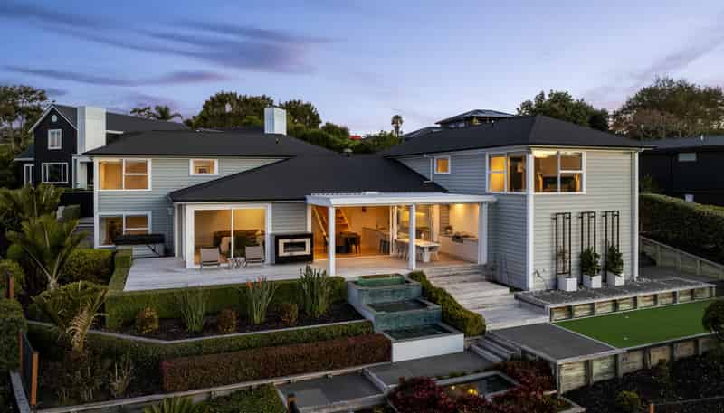 10 Miran Lane, Red Beach