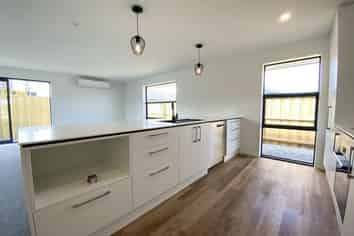 42 Quinn Crescent, Woodend