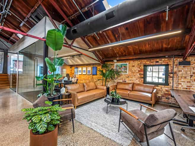 LONG TERM LEASE – STUNNING CHARACTER FREEHOLD
