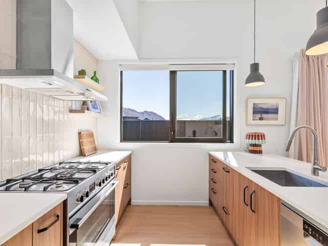 17 Buttercup Street, Wanaka