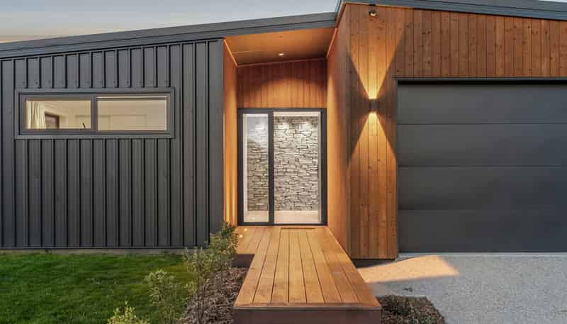 17 Buttercup Street, Wanaka