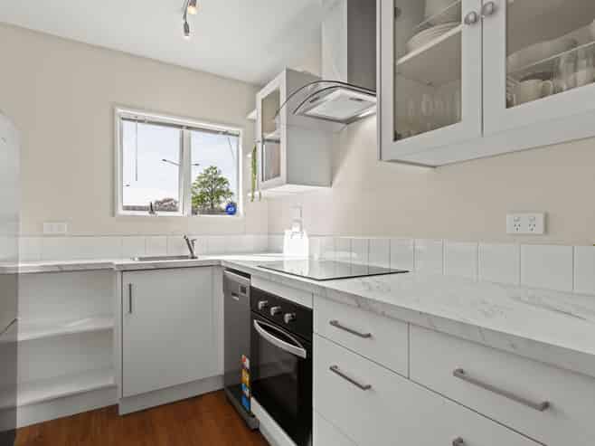 2/139 Brougham Street, Addington