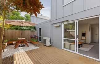 2/139 Brougham Street, Addington