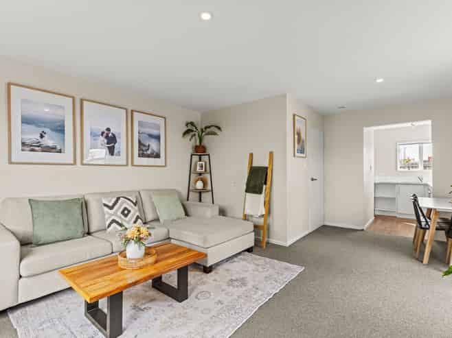 2/139 Brougham Street, Addington
