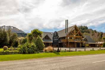 Mt Lyford Lodge - A landmark Alpine opportunity