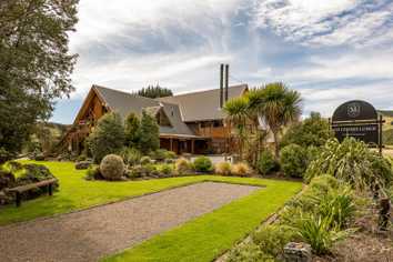 Mt Lyford Lodge - A landmark Alpine opportunity