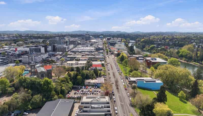 7 Anzac Parade , Hamilton Central