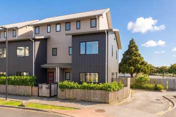 31 Eileen Newey Place, Henderson