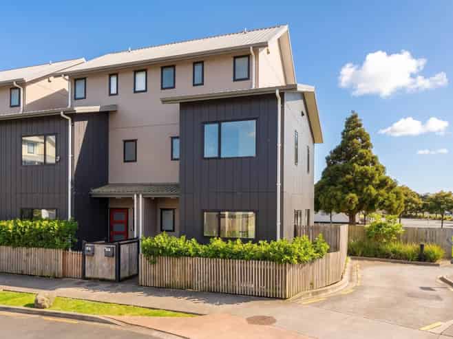 31 Eileen Newey Place, Henderson
