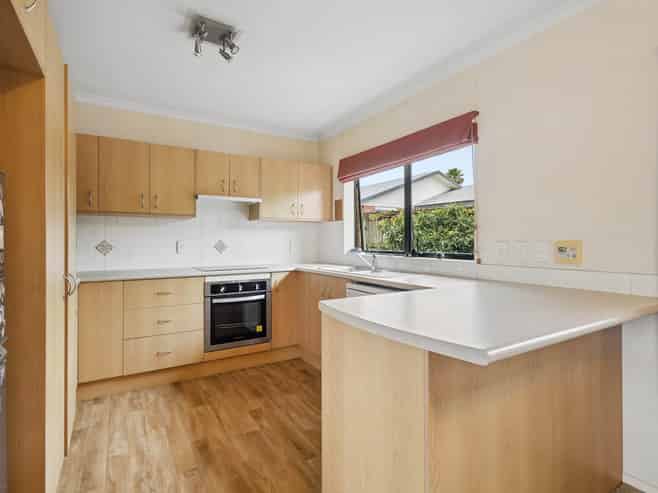 15 Emmerdale Avenue, Papakura