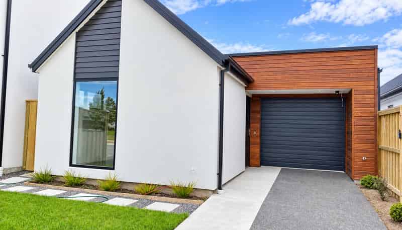 87 Faringdon Boulevard, Rolleston