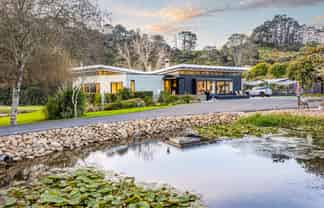 47 Hardens Lane, Paremoremo