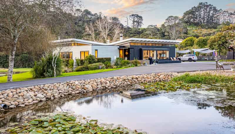 47 Hardens Lane, Paremoremo