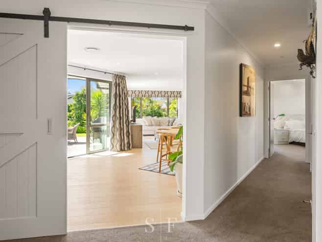 2 Lamont Place, WAIKANAE