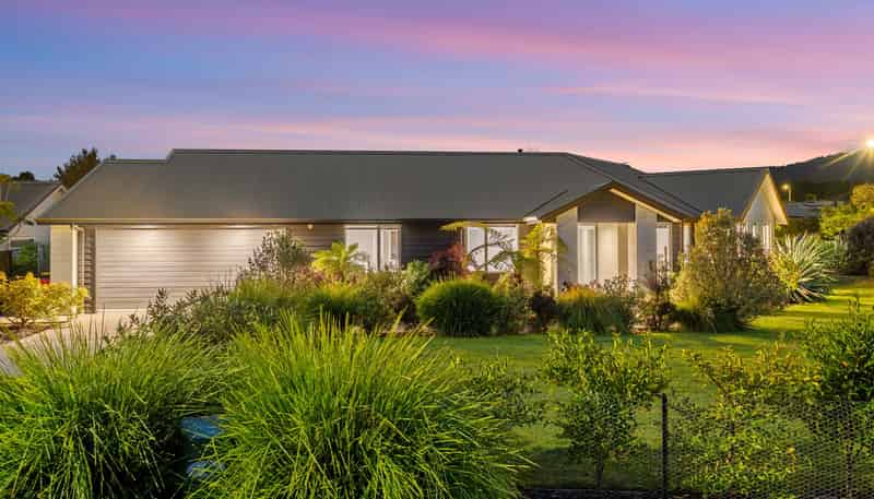 2 Lamont Place, WAIKANAE
