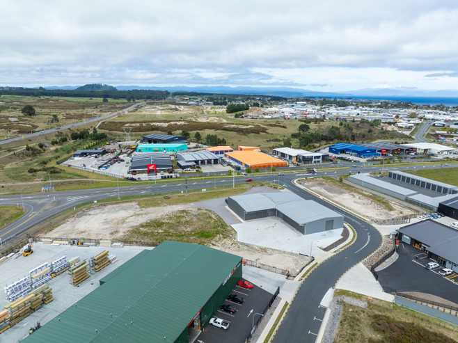 Move in now or build to suit off SH1