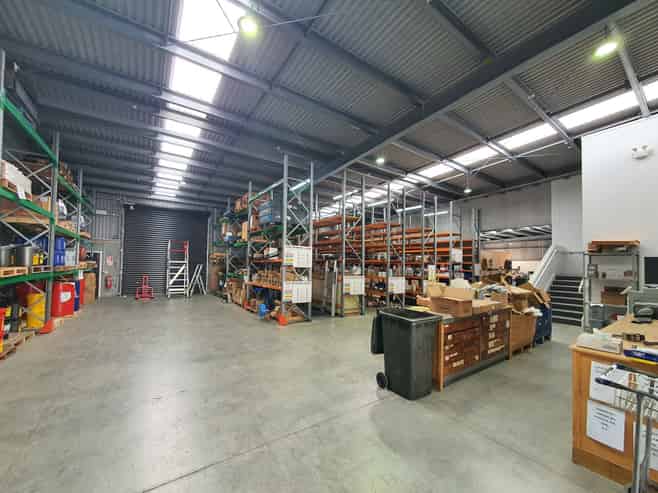 Quality workshop, offices and secure yard