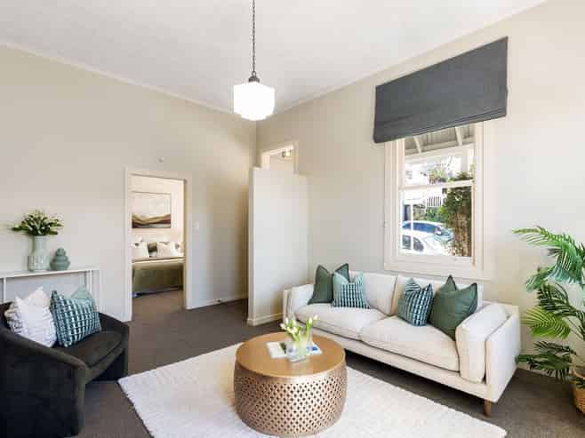 1 Pitarua Street, Thorndon