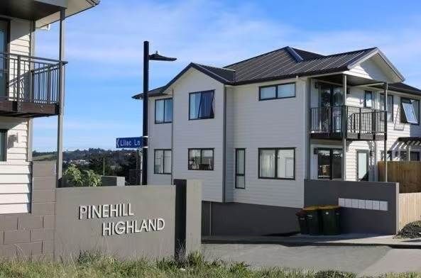 4 bedrooms homes in Rangi Zone 1