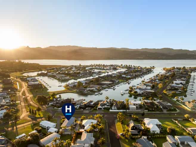 402 Waterways Parade, Pauanui