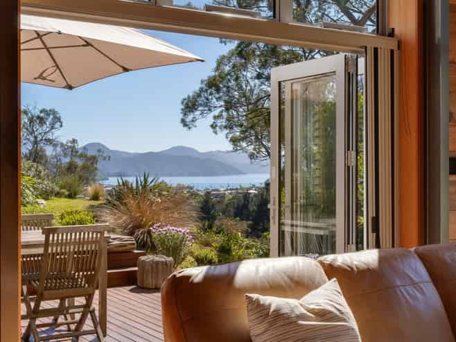 8 Bell Bird Rise, Picton