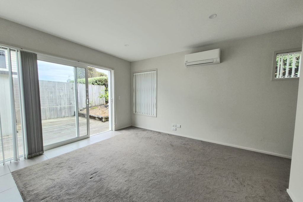1 Bedroom Unit, Beachlands 4