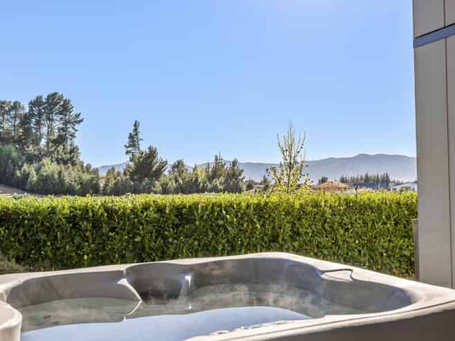 12 Malvern Road, Wanaka