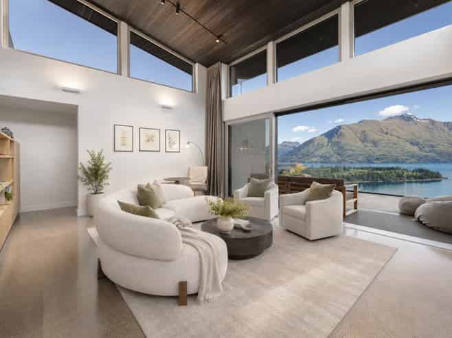 52 Suburb Street, Queenstown
