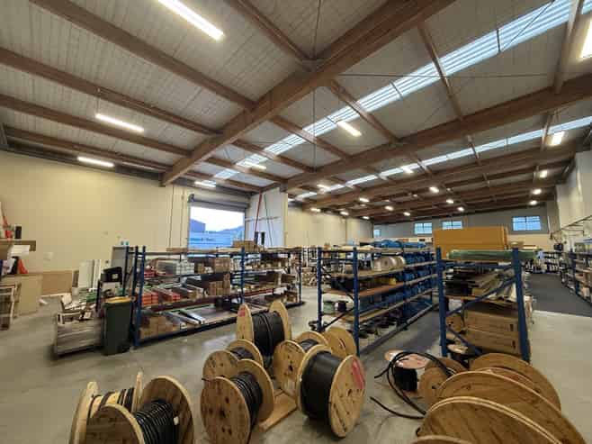 Trade-Ready Showroom, Warehouse & Offices