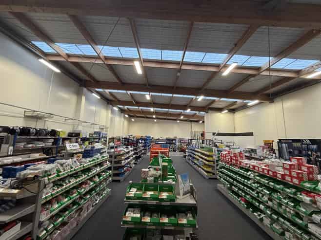 Trade-Ready Showroom, Warehouse & Offices