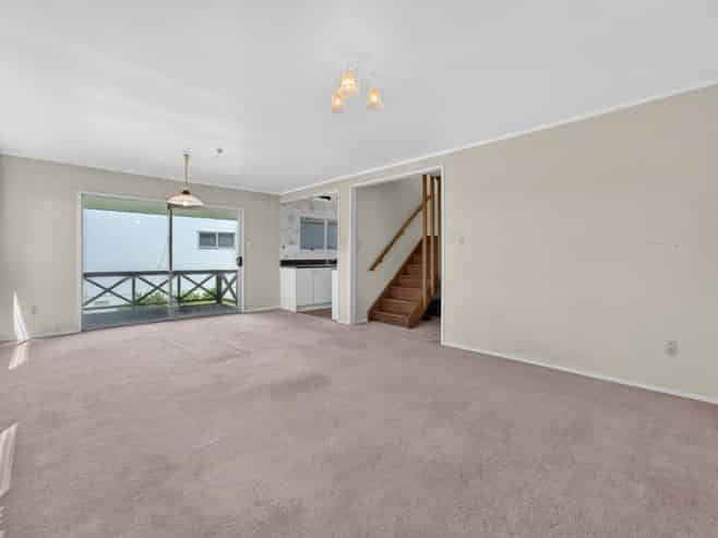 2/10 Akehurst Avenue, New Lynn