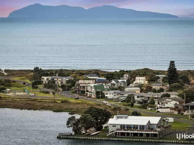 19 Pio Road, Waihi Beach