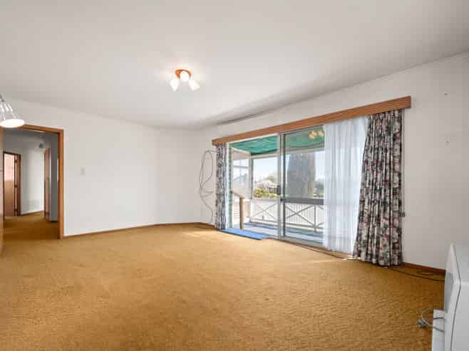 50 Garden Heights Avenue, Glenview