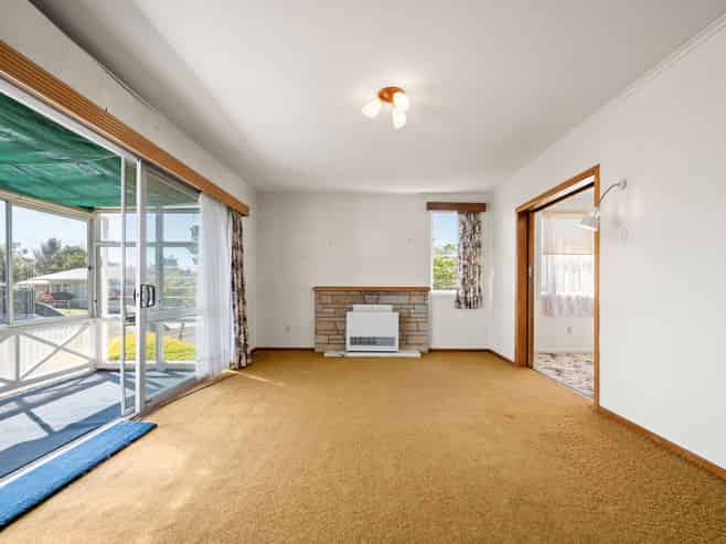 50 Garden Heights Avenue, Glenview