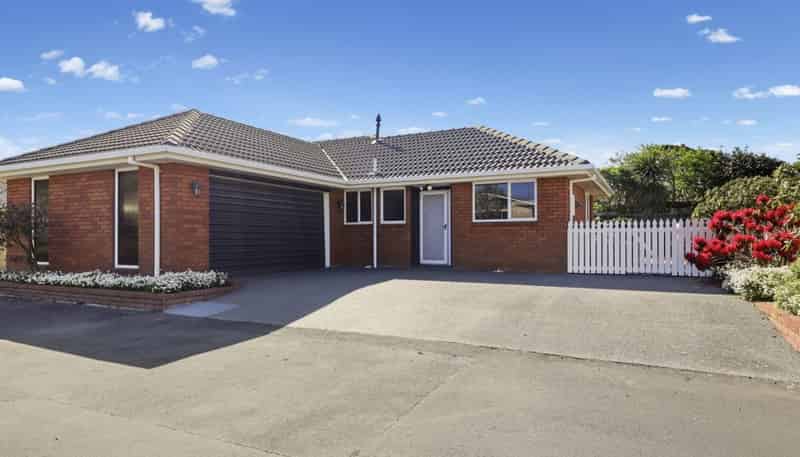 2/61A Strathfield Avenue, Dallington