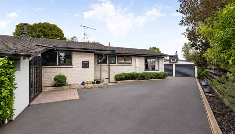 33 Chesterman Road, Riverlea