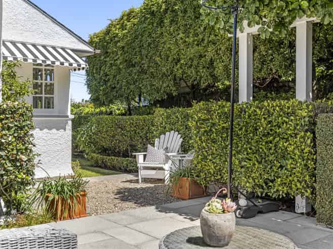 9 Quentin Avenue, Epsom