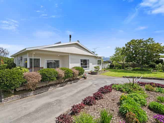 29 Rose Street, Springlands