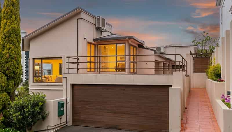 2/41 Aurora Terrace, Kelburn