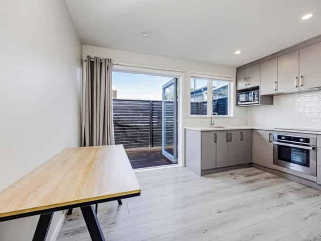 2/113 Maich Road, Manurewa