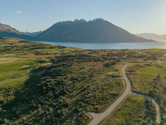 4 Tableland Drive, Jacks Point