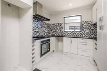 16A Bliss Court, Takanini