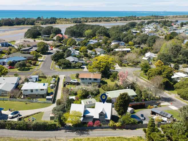 4 Adela Stewart Drive, Athenree