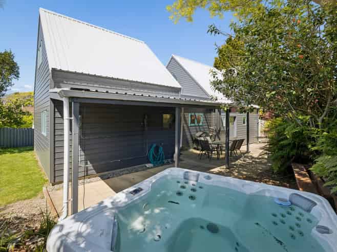 4 Adela Stewart Drive, Athenree
